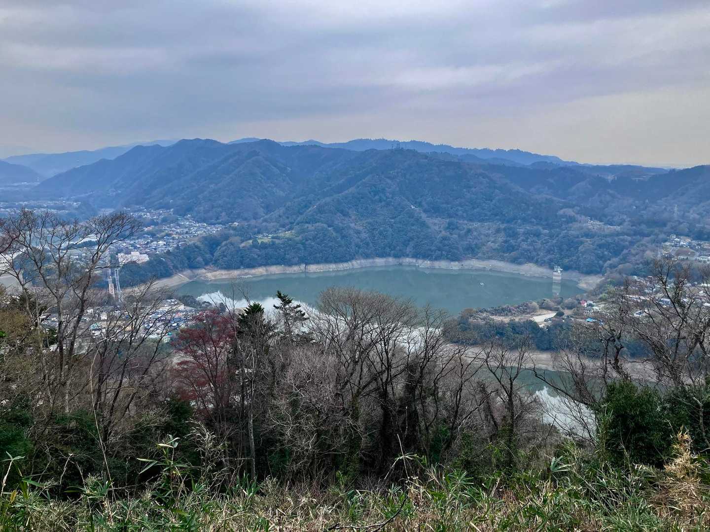 山頂展望台より