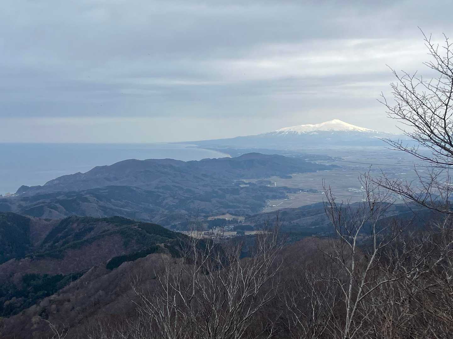 庄内砂丘と鳥海山