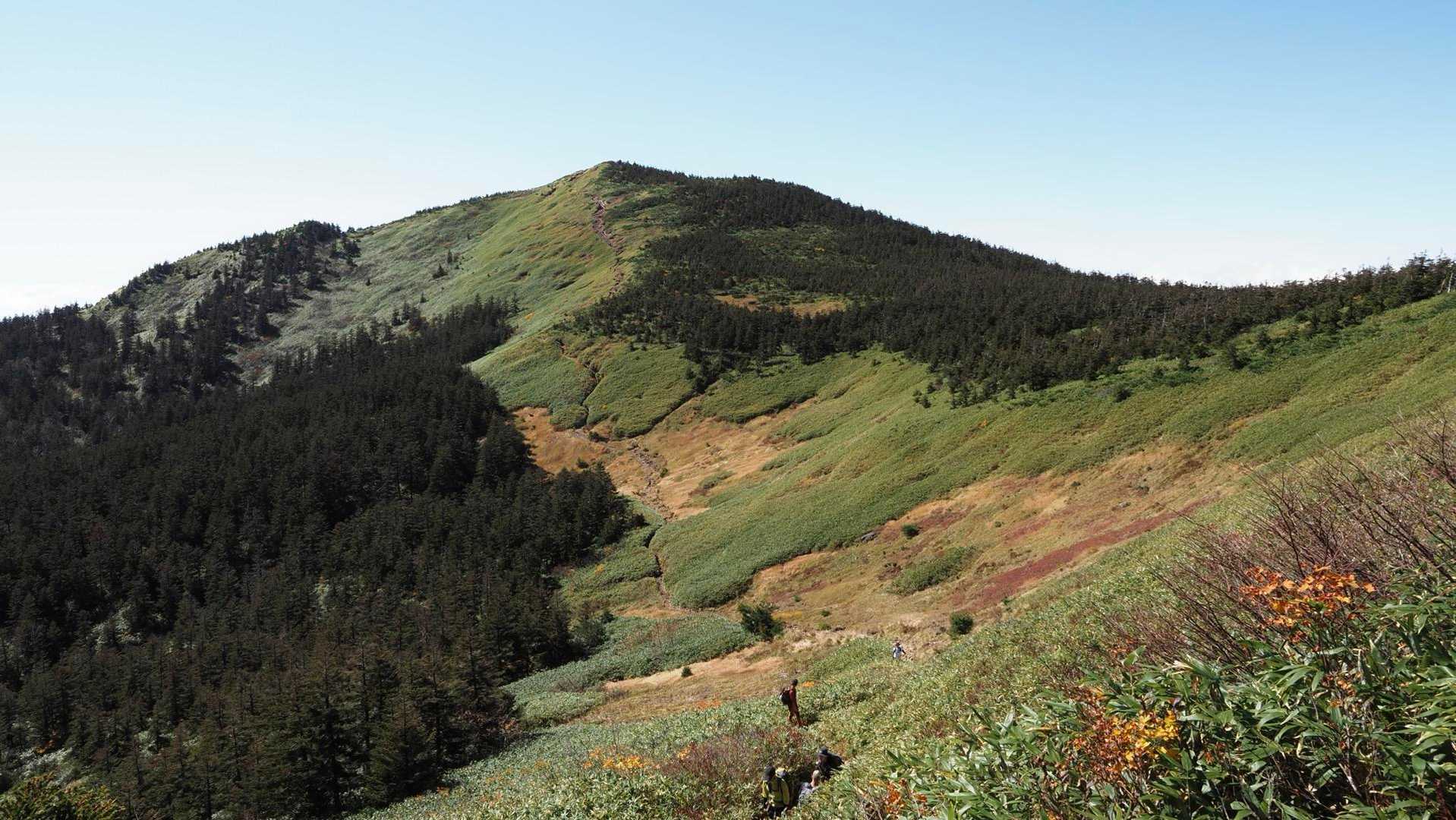 ロープウェイ終点から西大巓-西吾妻山の写真
