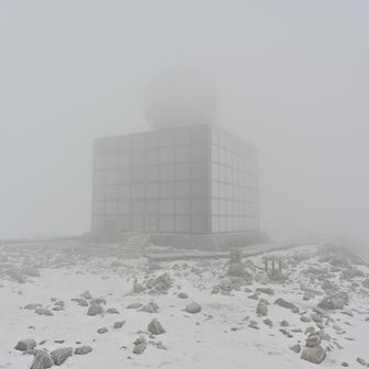 木星にも建物あるんだ？