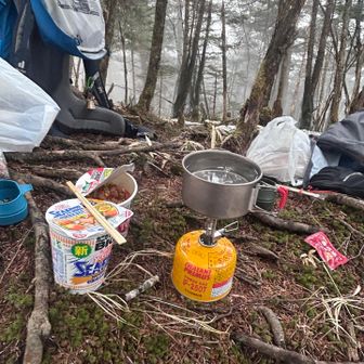 カップラーメンとココアで体を温める