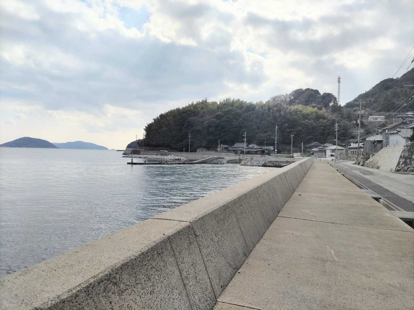 海沿いを進み鬣山へ
