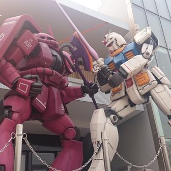 赤い彗星のニャア