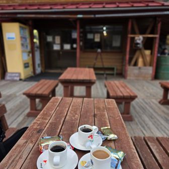 挽きたての美味しいホッと珈琲
涸沢小屋オリジナルのCup