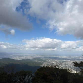 午後からは晴れそうですな☀️