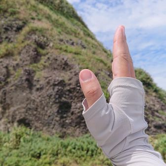 無事に下山完了でした🙏

今回の登山は、下山時
やっぱり「チクッ」と
軽い膝の痛みは
あるものの
以前よりはものすごく
体が軽く
軽快になった氣がします。

調子がよいから
稲島コースへ降りて
戻ろうかとも思ったのですが
いく氣が起きずピストン🏃。

けど、まだ体に余裕がある
そう思った和多志は
お代わり登山へ向かったのでした。