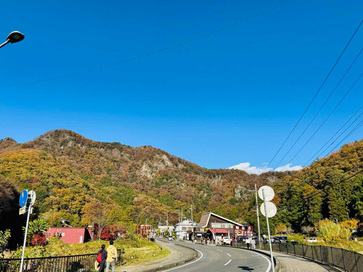 生瀬富士かな。色彩豊かな山様。
