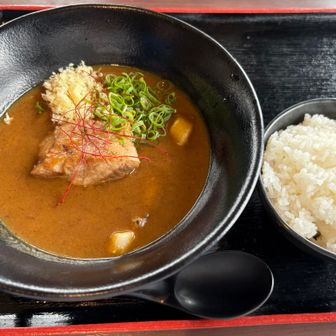 御在所岳名物カレーうどん🍛
ごちそうさまでした🧡