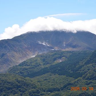 箱根山は雲が取れない