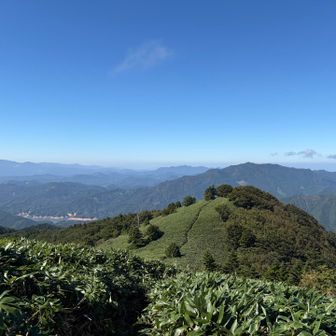 梅ヶ市登山口方面