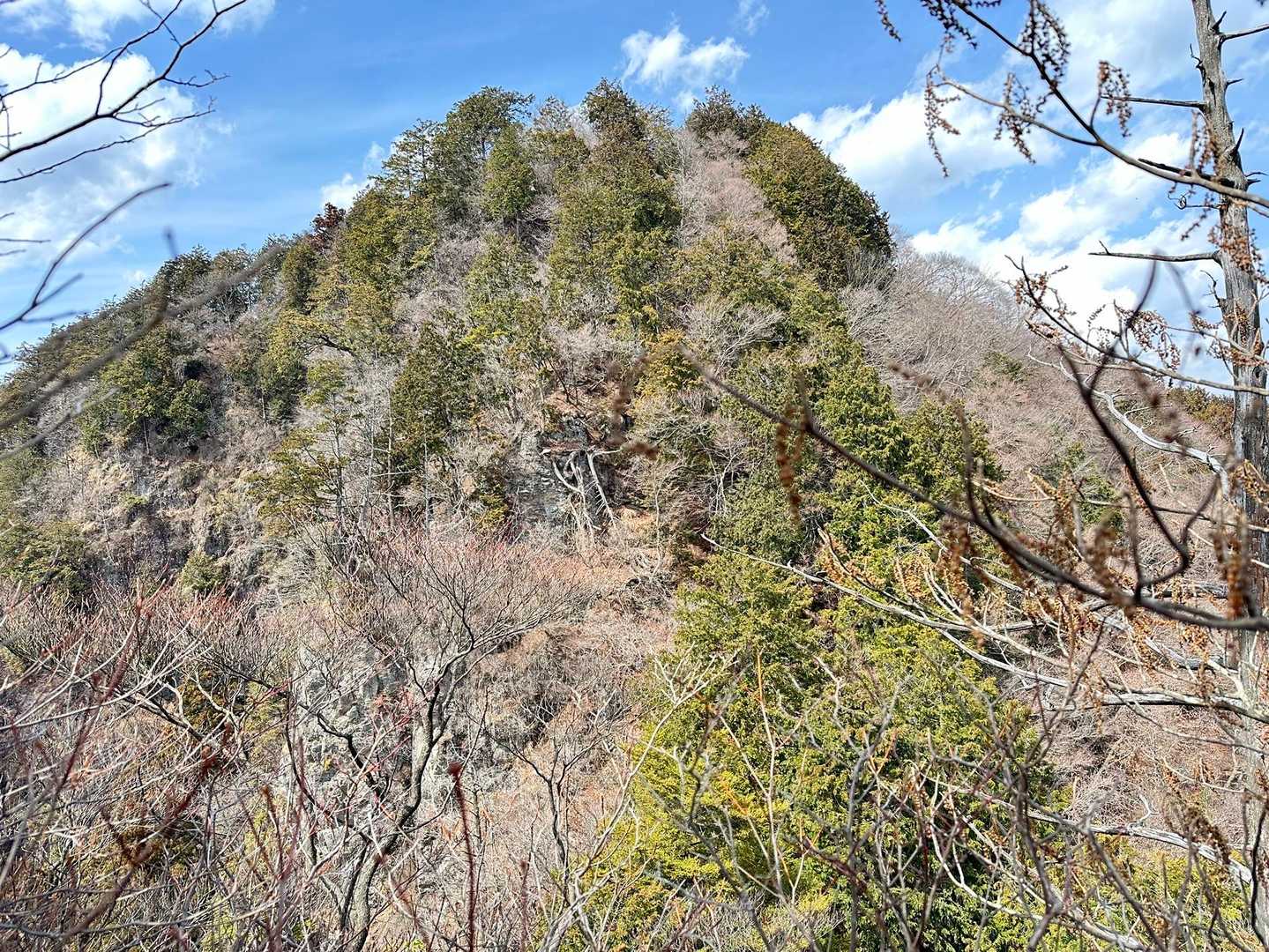 石裂山