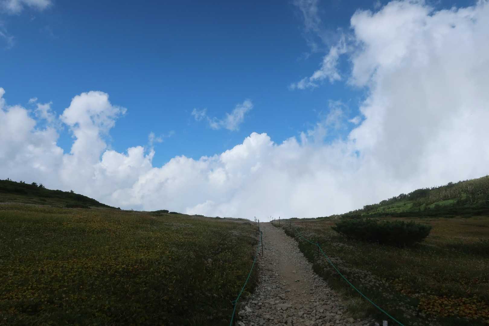 さぁ～帰ろう🐸🎶
今夏ラスト⛺かなぁ～
素晴らしい景色
最高の天気
偶然の再会あり
山に呼ばれたかなぁ～

次は来夏⛺🎶
どこ行こねっ🤭ﾀﾉｼｶｯﾀ～