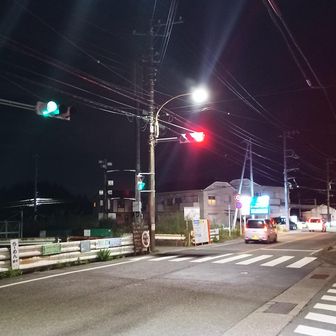 油壷の交差点まで来た