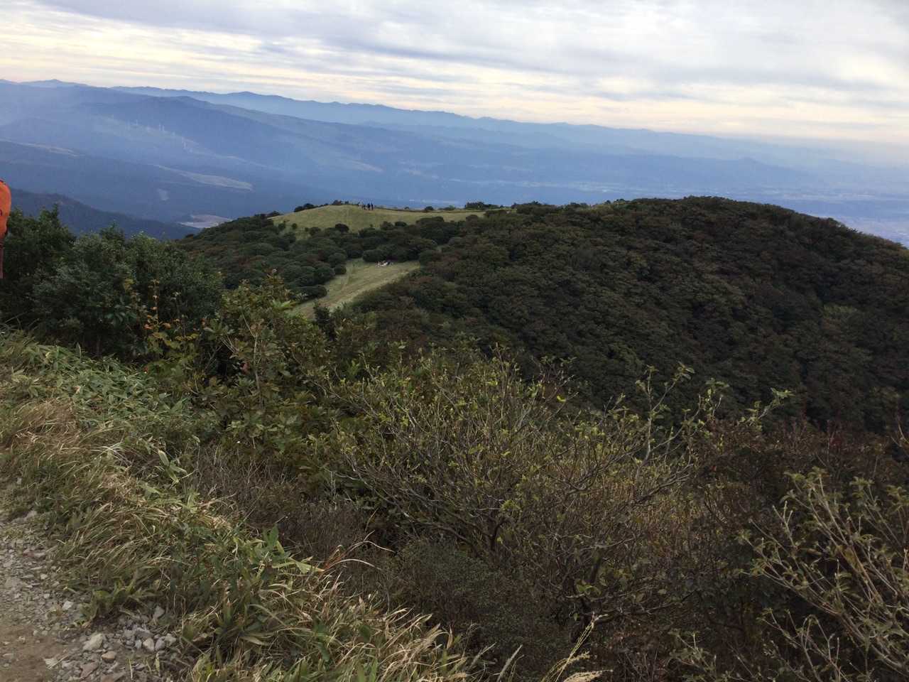 鞍岳着　あの広場　
女岳の広場
