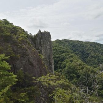百丈岩
