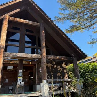 キレイなトイレでした🚽
使用料1人100円払いました💰