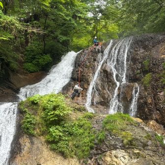 雷霆の滝
登るわたし。もらいもの写真