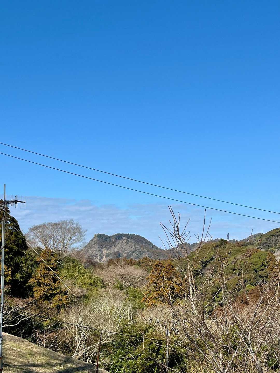 あれは 伊予ヶ岳〽️