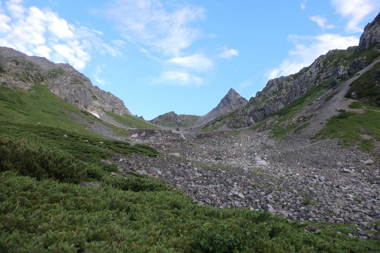 槍ヶ岳が見納めです。
