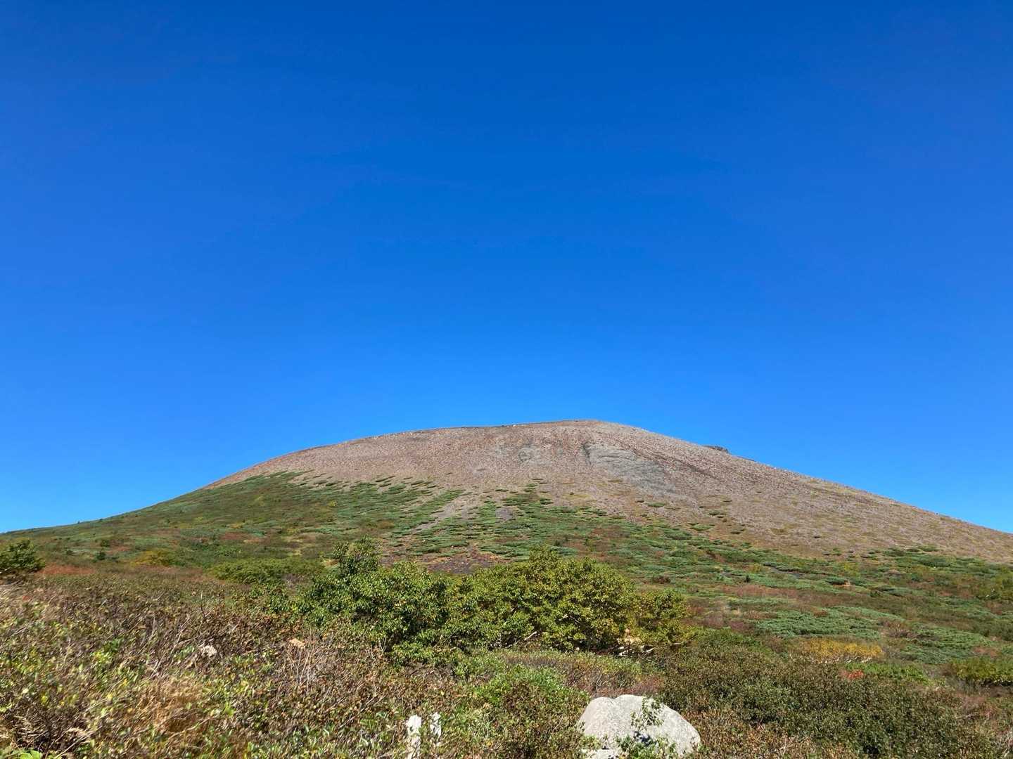 岩手山の本峰が見えて来ました