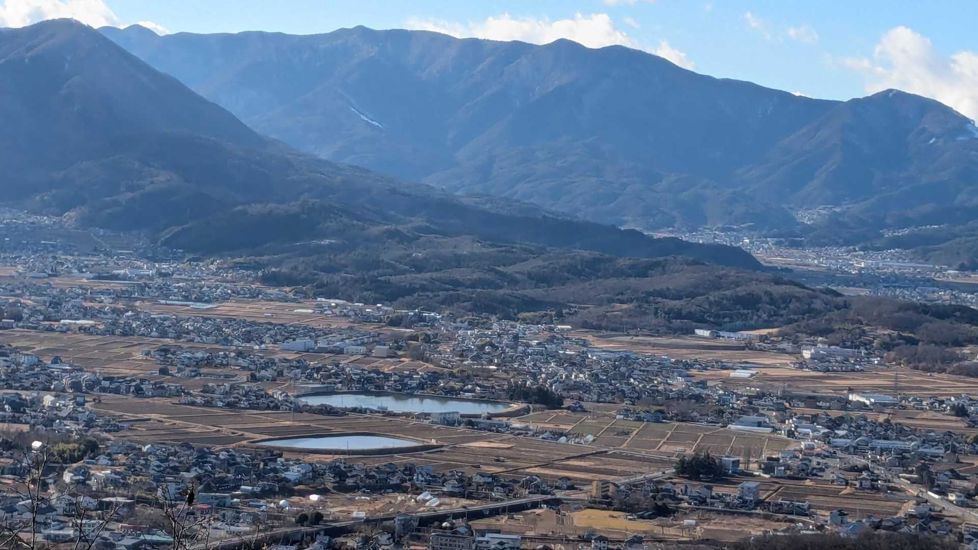 溜池が鏡のよう