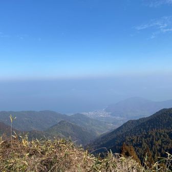 日によっては四国まで見えるらしい
今日は残念、霞んでる