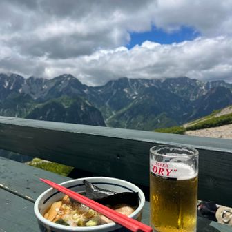 ラーメン🍜と生🍺で一服！まだ蝶ケ岳登ってません