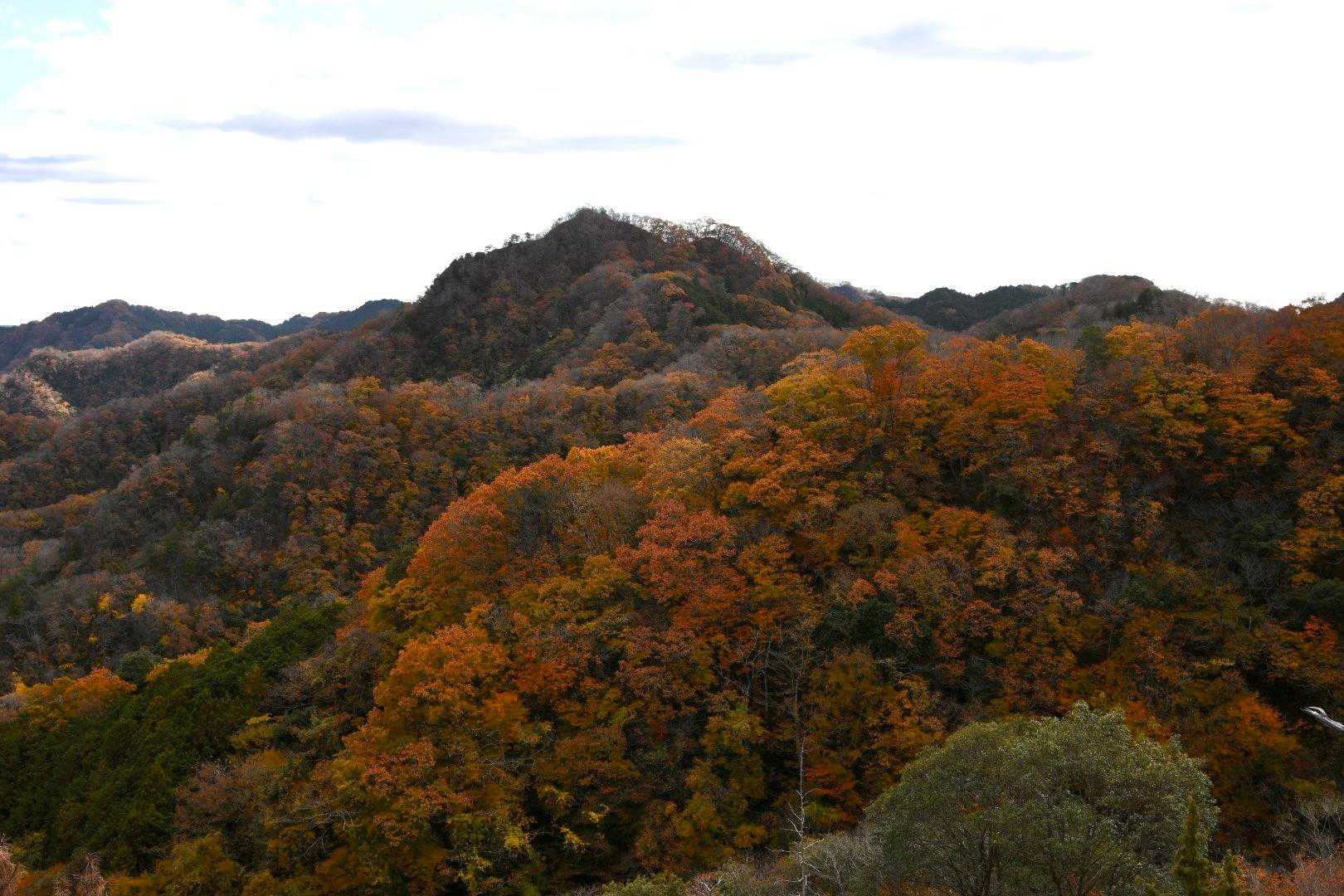 一枚岩から見た明山