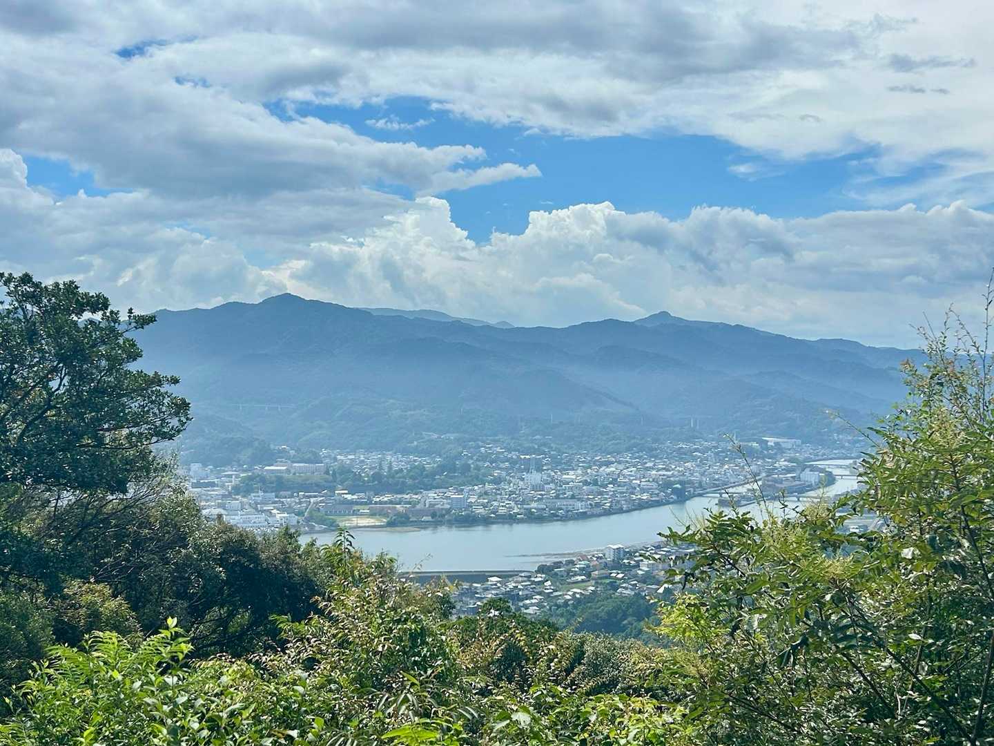 「843」さんが先日
鎮南山を9周していて
累積標高4500m超えで
ビックリ｡ﾟ+.( °∀°)ﾟ+.ﾟｽｺﾞ