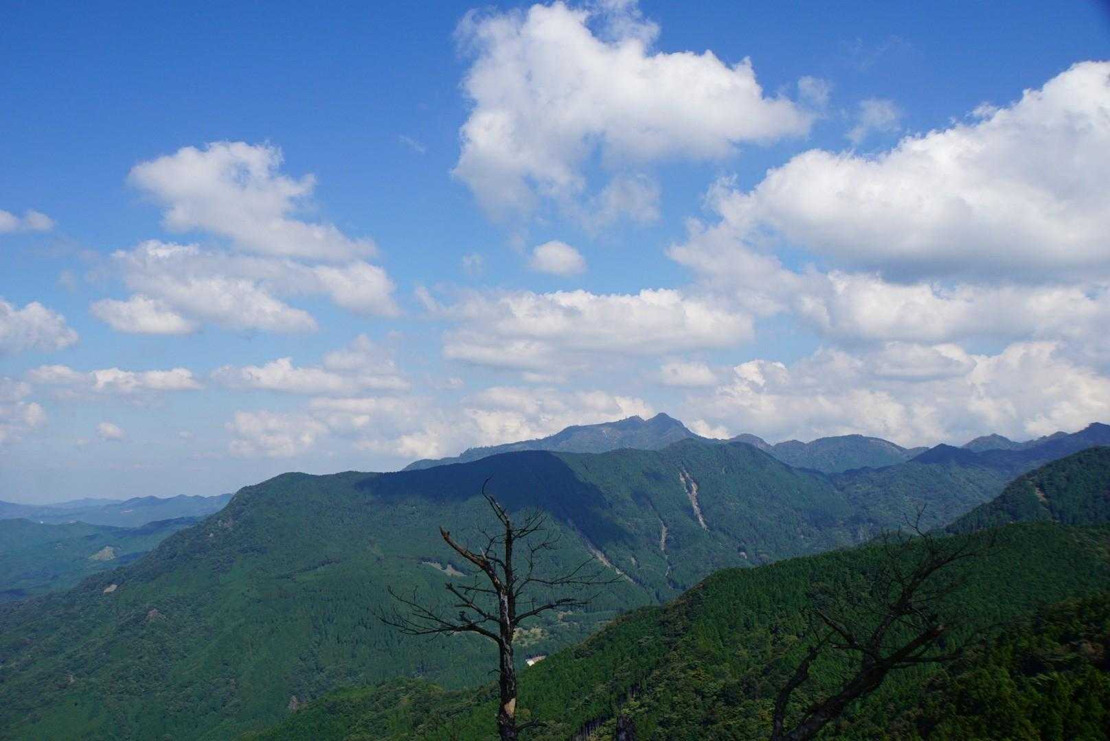 斫石峠-大日ヶ岳-釈迦ヶ岳 周回コースの写真