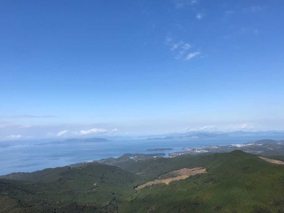 水俣市と八代海