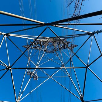 
山の中の幾何学模様▷△◁
