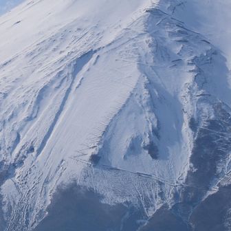 登るギザギザルートが見える