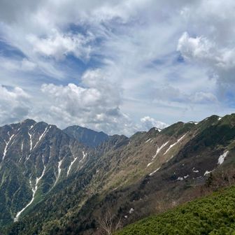 空木岳と歩いて来た縦走路