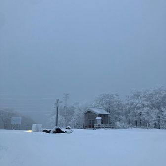 スカイケーブル蔵王山頂駅到着