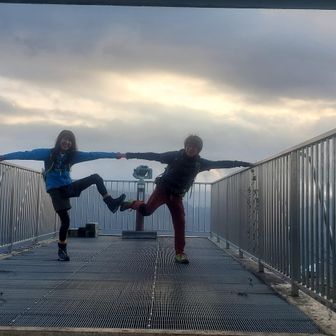 奇妙なポースの嫁ですけど‼️
本日の山行終了
お疲れ山行でした🎵