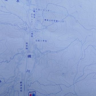 東秩父村のHPに載っていた地図。
郵便局の脇からアプローチ。 