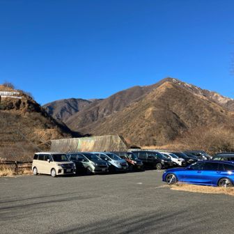 9時頃の親水公園駐車場は満車でした