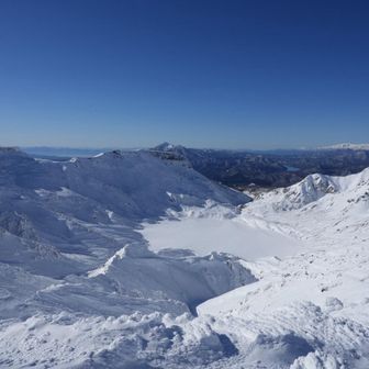 真っ白な沼ノ平