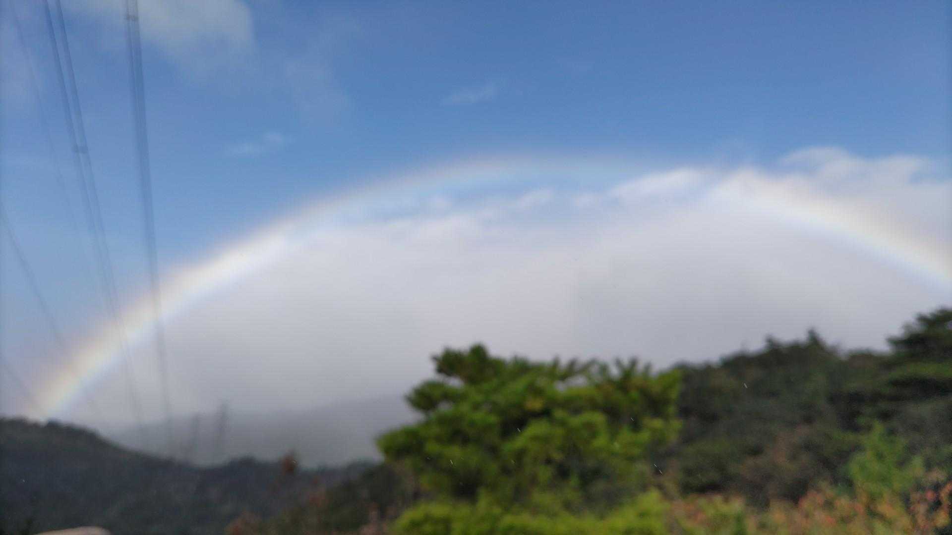 風吹岩。
キレイな虹🌈が撮れました。