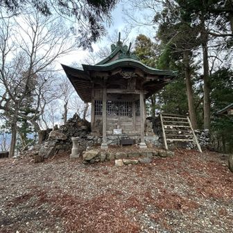 弥仙山山頂に鎮座する金峰神社です🙏
