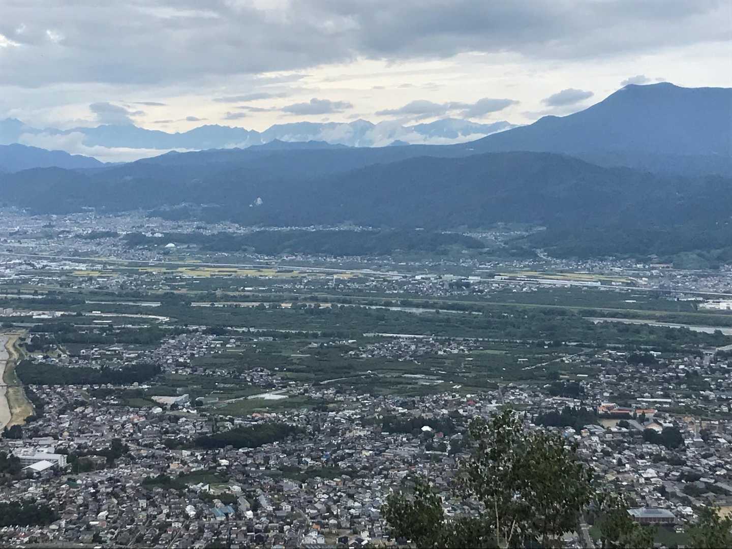 北アルプスが見えている。白馬方面が。