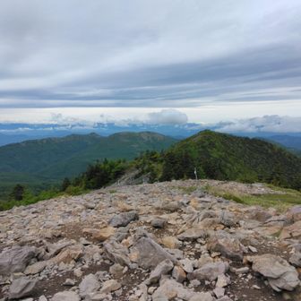 西篭ノ塔山を目指す