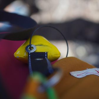 今回、すれ違った登山客は３名。
人がいなさすぎて、
クマというより
孤独が悲しくて熊鈴鳴り続けた。