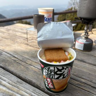 タテ型どん兵衛（滋賀で買いました）