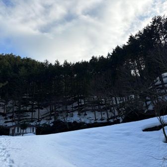 小屋につきました！このまま上へ進みます！