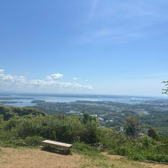 山頂、気持ちのいい青空！浜名湖！