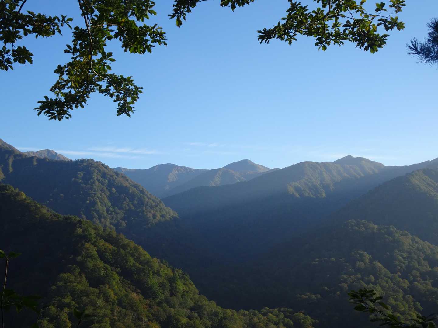朝日連峰ばっちり見えます。