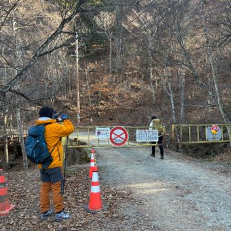 陽の光もまだまだで、とにかく寒いので完全装備で