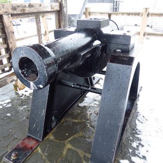 僅か数秒で標高6メートルの山頂へ登頂❗